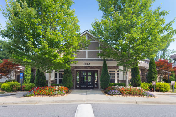 The Oaks at Johns Creek - Leasing office exterior