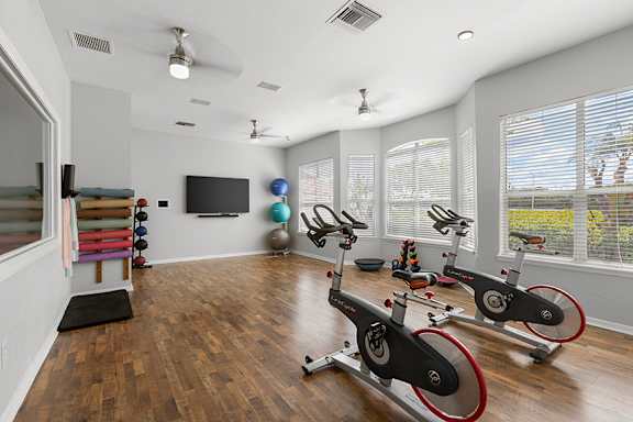 Innovative fitness center with yoga studio - Egret's Landing Apartments