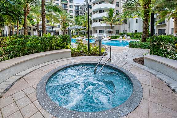 Heated spa - The Remy Apartments