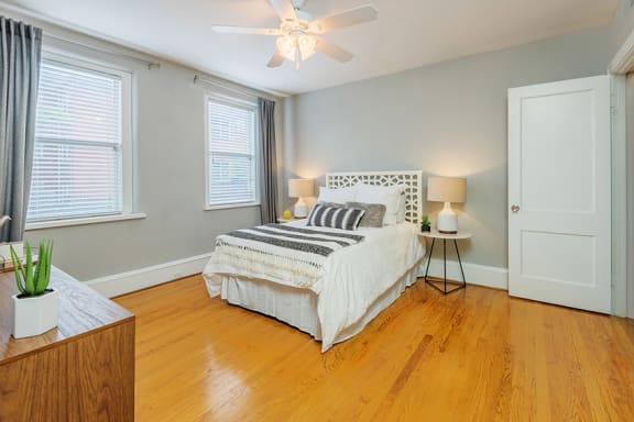 Hayes House 9-foot ceilings