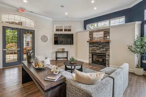 Clubhouse lounge area - Lantern Woods Apartments