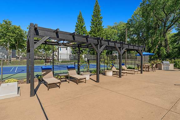 BBQ areas and cabanas - Preserve at Blue Ravine