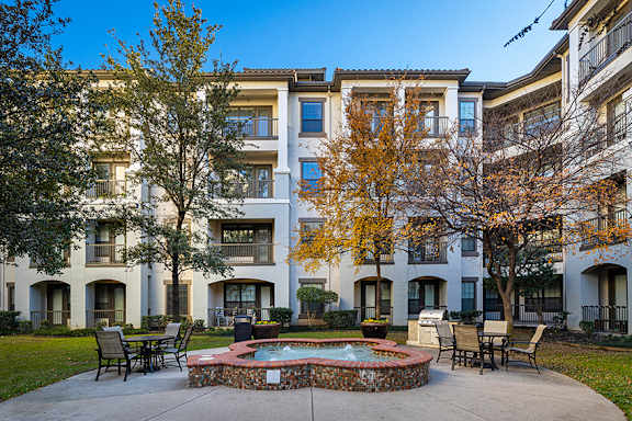 Apartments al frescro living terraces and lanais - Monterra Las Colinas