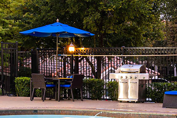 Picnic and grilling area - DeLayne at Twin Creeks
