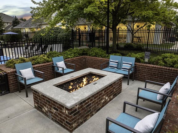 The Gardens at Polaris fire pit and lounge area