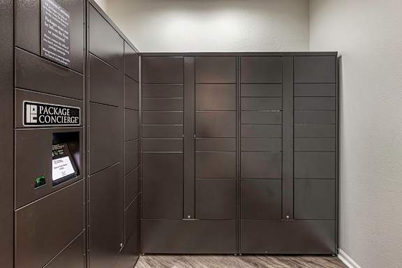 24-hour electronic parcel locker system - Lantern Woods Apartments