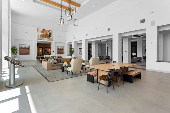 Resident clubhouse lounge - The Venue at Orange