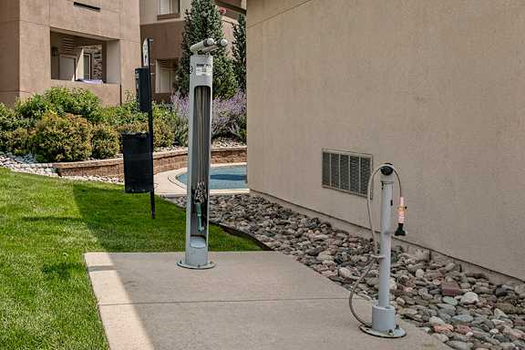 Bicyvle repair station - First and Main Apartments