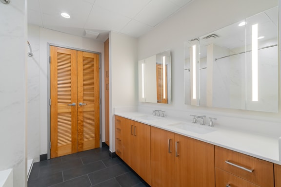 Bathroom with double sinks* - Main 3 Downtown