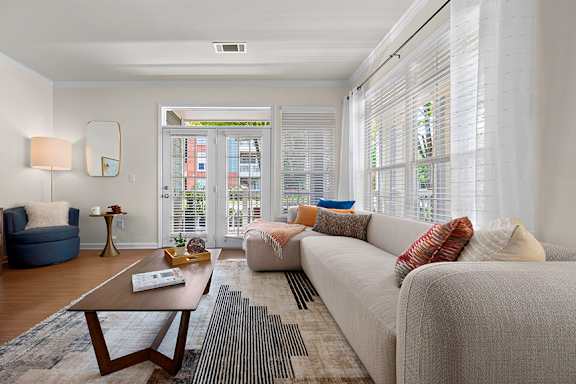 Oversized windows - Belle Harbour Apartments