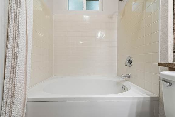 Roman soaking tubs in select units - Preserve at Blue Ravine