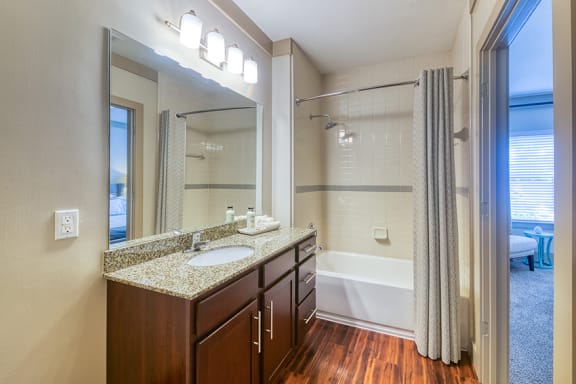 The Oaks at Johns Creek granite countertops