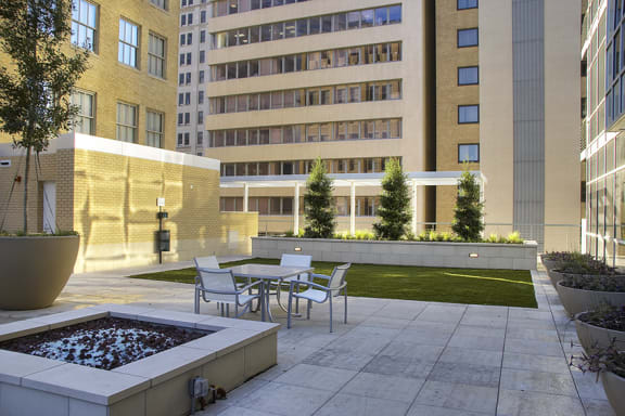 Main 3 Downtown - Fire pit