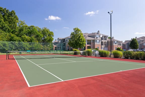 Lantern Woods Apartments - Tennis court/basketball court