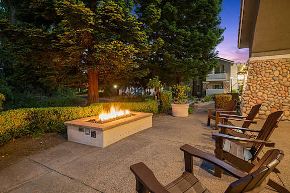 Outdoor fire pit - Preserve at Blue Ravine