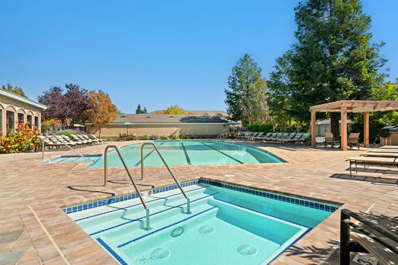Mountain Shadows Apartments - Spa