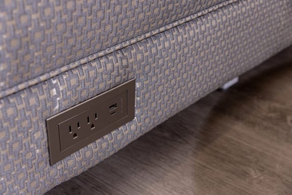 WiFi and USB outlets in common areas - NOVA at Green Ranch