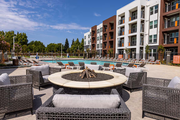 Poolside fire pit - NOVA at Green Ranch