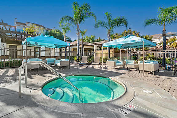 Heated spa - Foothills at Old Town Apartments