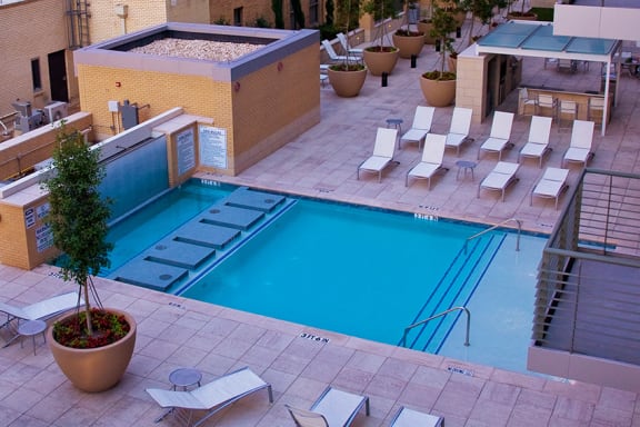 Main 3 Downtown - Heated spa