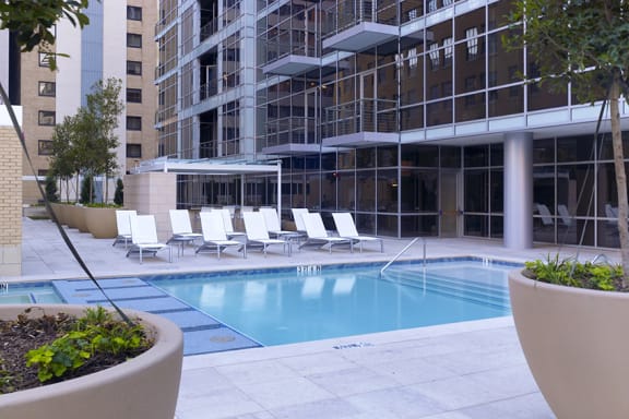 Main 3 Downtown - Sun deck