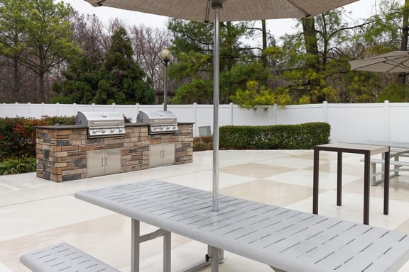 Island Park - Grilling stations and outdoor covered picnic area