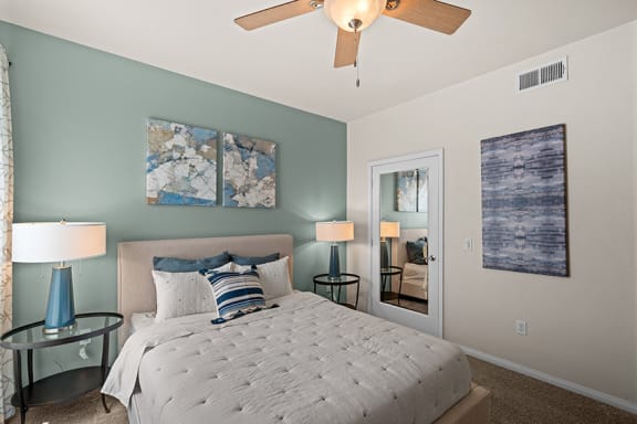 Barton Vineyards Apartments - Decorative lighted ceiling fans