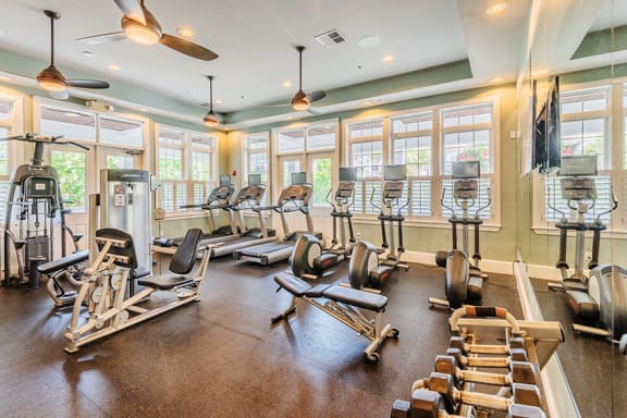 Windward Long Point Apartments - State-of-the-art fitness club