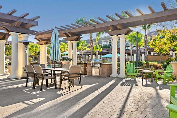 Gas grill and expansive patio area - Foothills at Old Town Apartments