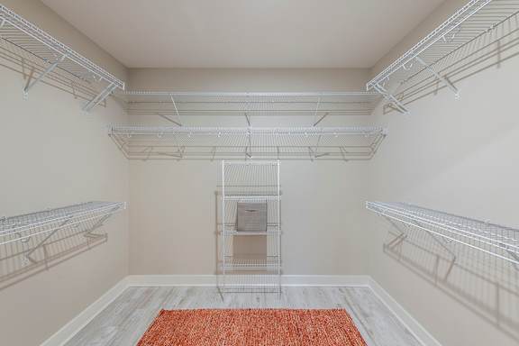Spacious walk-in closets - Rockwell at Crown