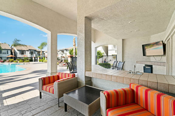 Barton Vineyard Apartments - Poolside cabana