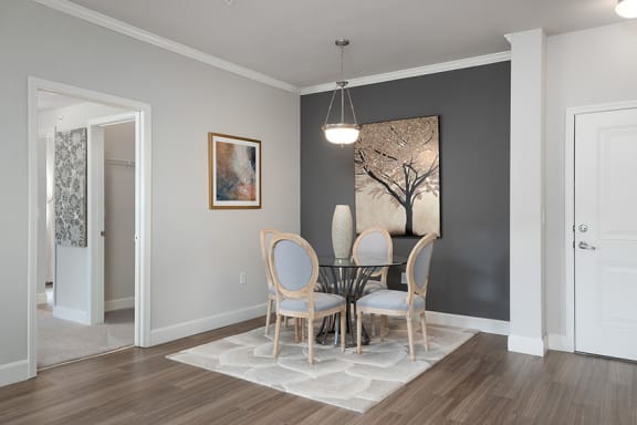 Corbin Greens Apartments nine foot celilings