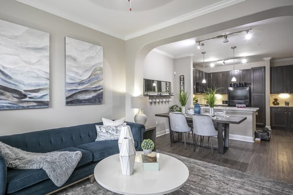 The Retreat at Cinco Ranch 9-foot ceilings