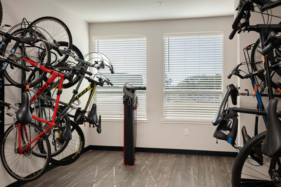 Element 25 bike repair and storage area
