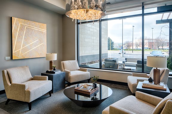 Outdoor seating at resident clubhouse - Onyx Edina