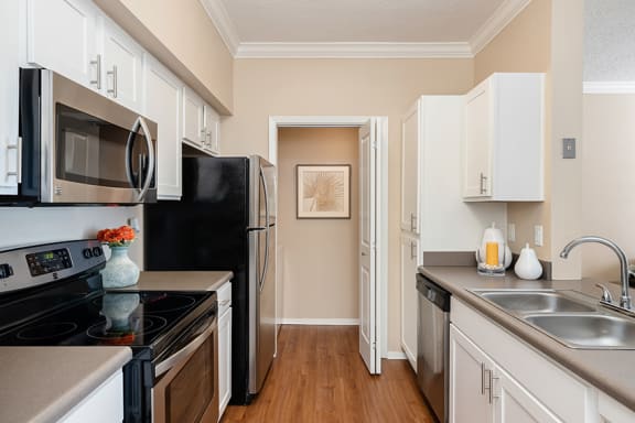 Weston Point Apartments fully-equipped kitchens
