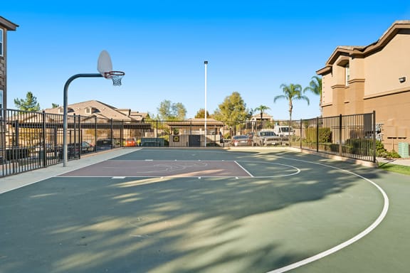 Antelope Ridge Apartments sports court