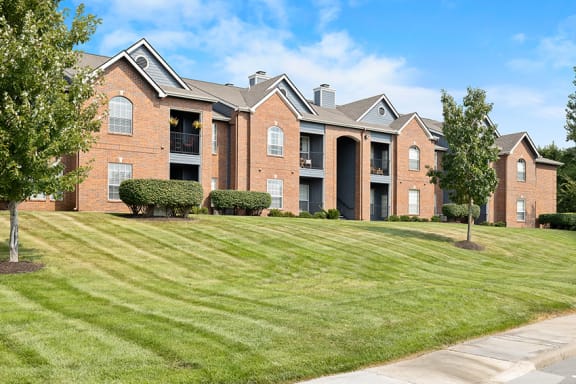 Weston Point Apartments wooded landscape