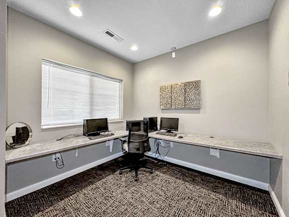 Work Room at Capitol Grove Apartments, Des Moines