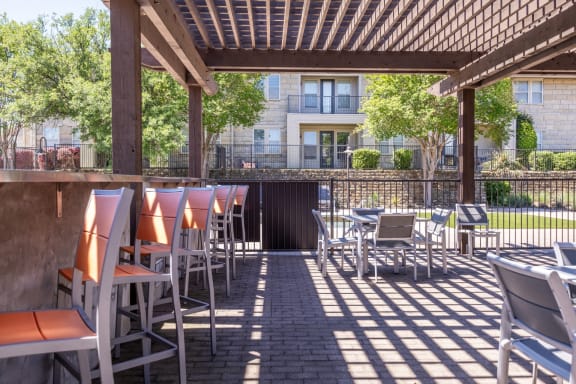 outdoor patio lounging area at The Pradera apartments