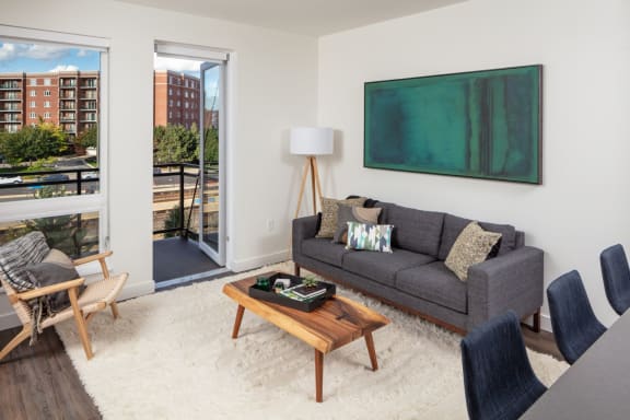 Two bedroom apartments Des Plaines, IL with large bedrooms, oversized closets, spa bath. and balcony with city views-1555 Ellinwood Avenue