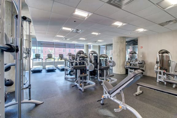 Chicago Apartments with Fitness Center at805 N. Lasalle, Chicago 60610