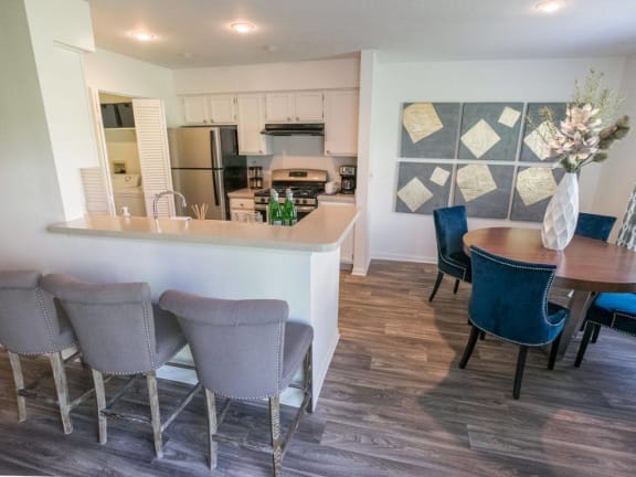 Breakfast Bar at Kensington Grove apartments