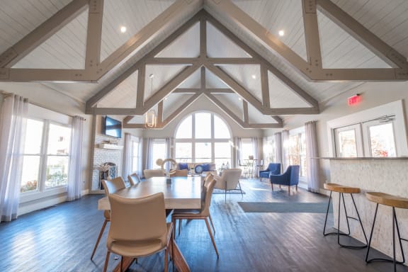 Perimeter Lakes apartments social lounge