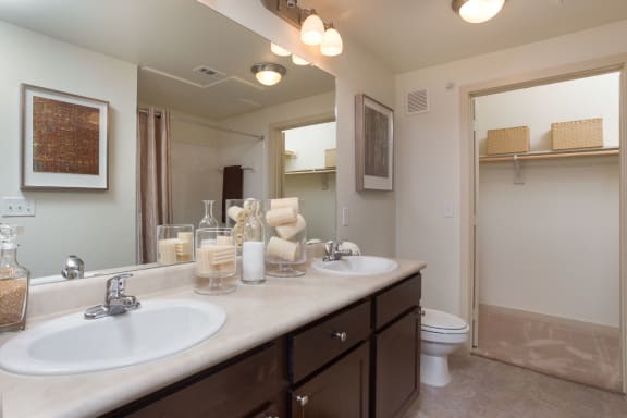 Luxurious Bathrooms at The Pradera, Richardson