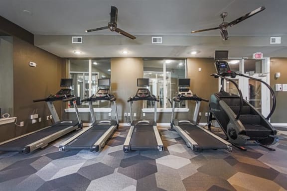 fitness center at Aspire at 610 apartments