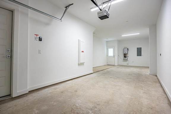 Houses With Attached Garage at Villae ATX Luxury Rental Townhomes, Manchaca