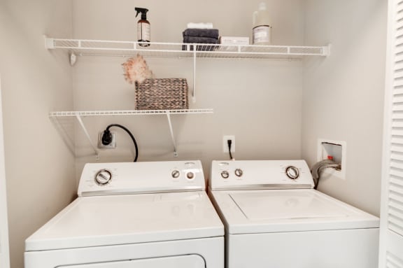 Hamilton at Kings Place Apartment and Community Amenities