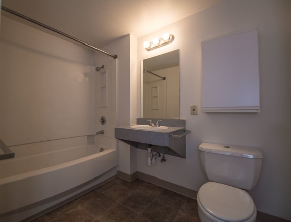 St James Studio 1 bath