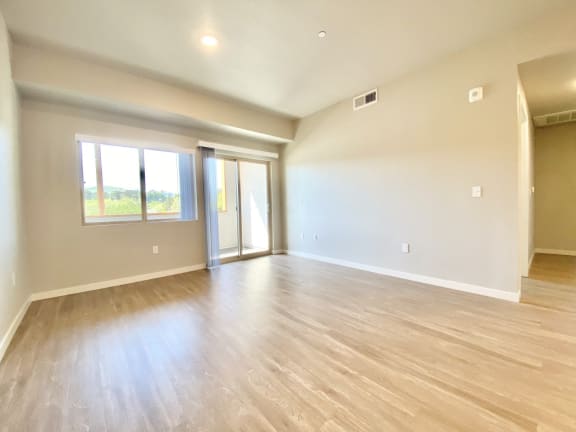 3 bed 2 bath dining room